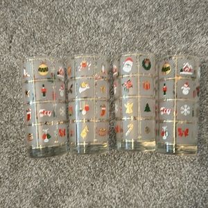 Set of 4 Christmas glasses